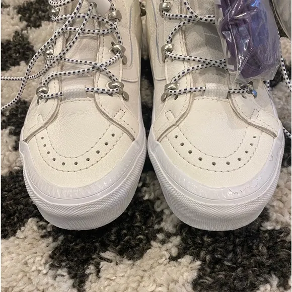 SK8 HIGH ECHO 😎the COOLEST leather VANS! &quot;Lace them YOUR way!&quot; Unisex&amp;UNIQUE😎