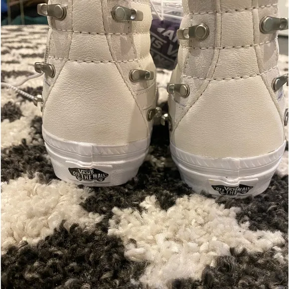 SK8 HIGH ECHO 😎the COOLEST leather VANS! &quot;Lace them YOUR way!&quot; Unisex&amp;UNIQUE😎