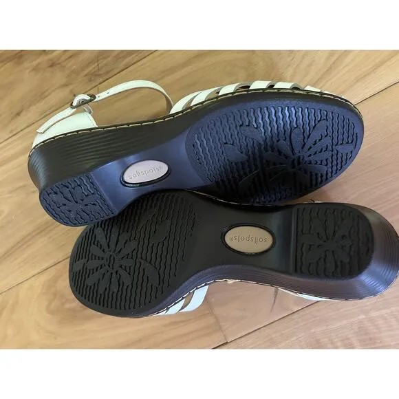 Softspots Pillowtop Technology White Sandals Size 6W