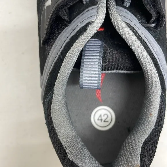 Specialized Tahoe MTB cycling shoes Sz 42 black &amp; gray