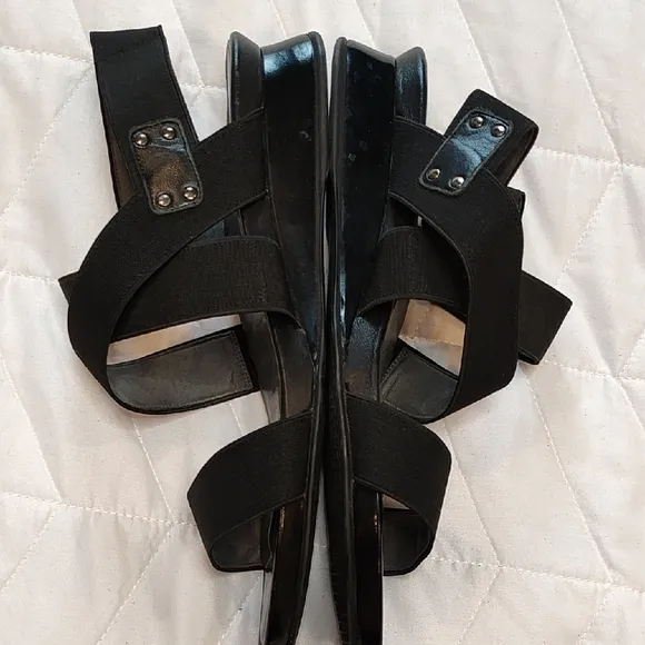 Stuart Weitzman Black Elastic Stretch Sandals 10 W GUYBANDS Low Heel Shoes