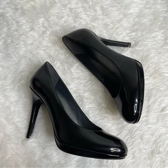 Stuart Weitzman Black Patent Pumps heels