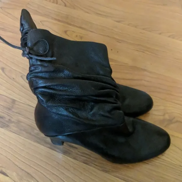 Sudini Made in Italy Vintage Shrug Boot Size 7.5