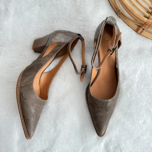 Sundance Fayette Ankle Strap Pointed Toe Block Heel Gray Taupe Shimmer
