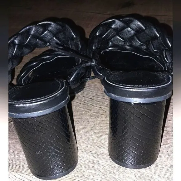 Super cute black double braid band syktmax heels sz 7