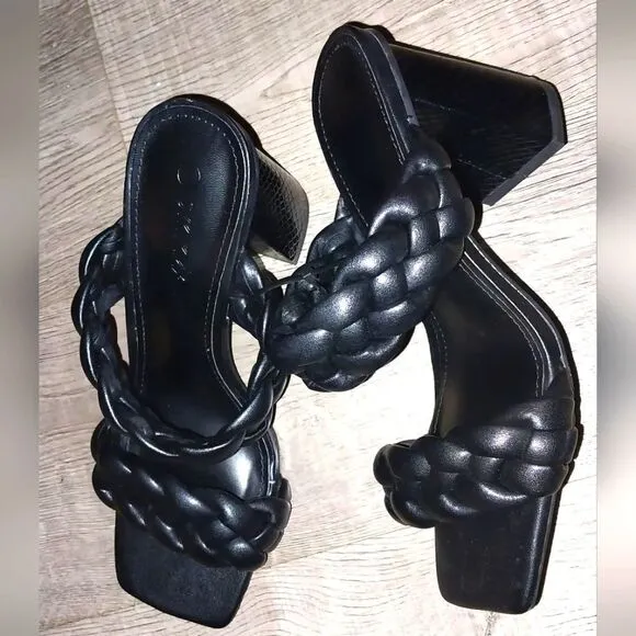 Super cute black double braid band syktmax heels sz 7