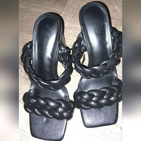 Super cute black double braid band syktmax heels sz 7