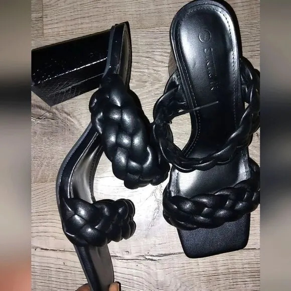 Super cute black double braid band syktmax heels sz 7