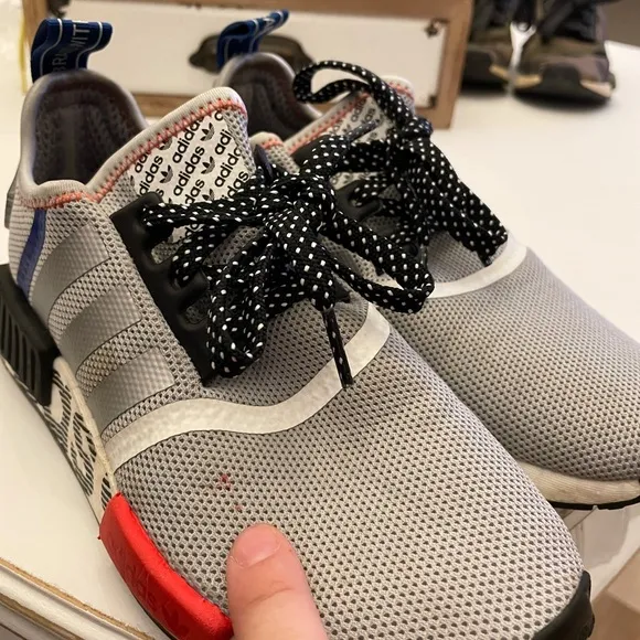 SZ 4Y Adidas NMDs
