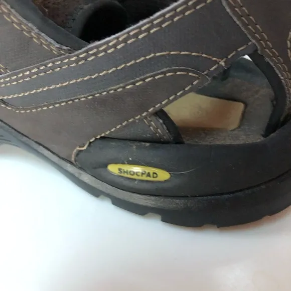 Teva NWOT Men's close toe sandal (9)