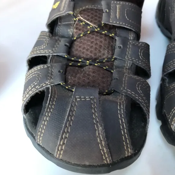 Teva NWOT Men's close toe sandal (9)