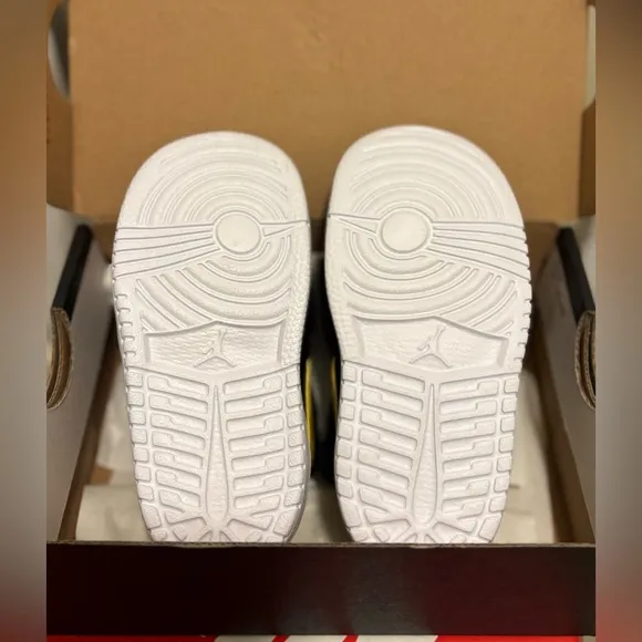 Toddler Jordan 1 Low Alt