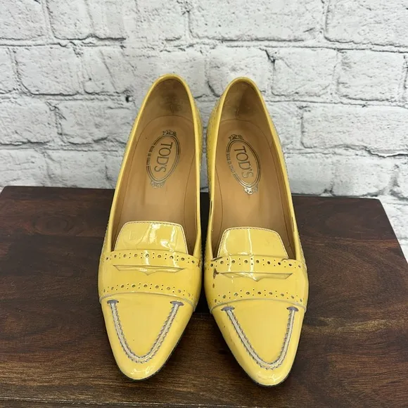 TOD’S Patent Leather Pointed Toe Kitten Heel Shoes 40 Mellow Yellow *EUC*But...