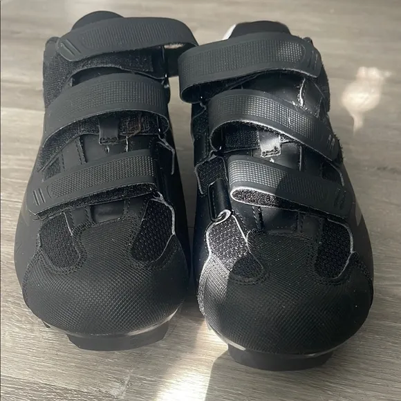 Tommaso Black Cycling Shoes with Velcro Straps