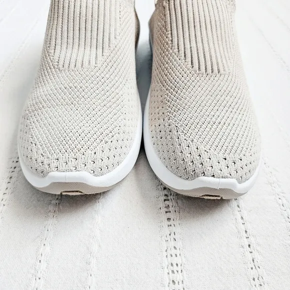 Tommy Bahama Memory Foam Knit Athletic Shoes Neutral Beige Women's Walking 10