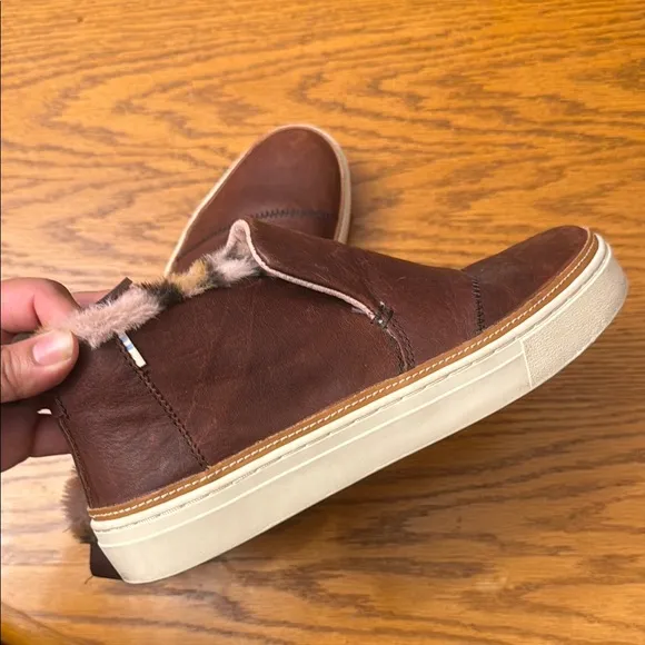 Toms Brown Leather shoes