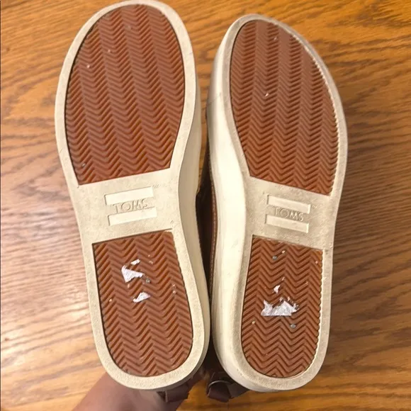 Toms Brown Leather shoes