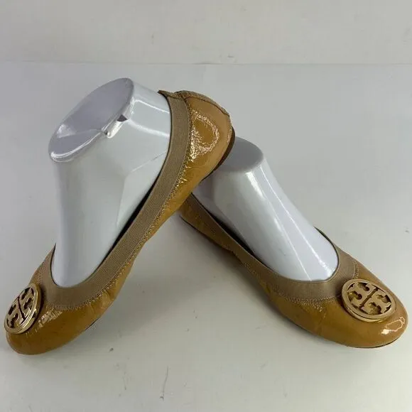 TORY BURCH CLAIRE TAN LEATHER SHOES US 7.5 M GOLD REVA LOGO ELASTIC BALLET FLATS