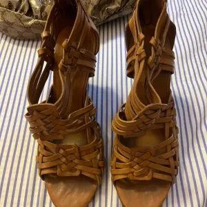 TORY BURCH Huarache Ankle Wedge Booties Sandal Shoes Size 9 ($325)