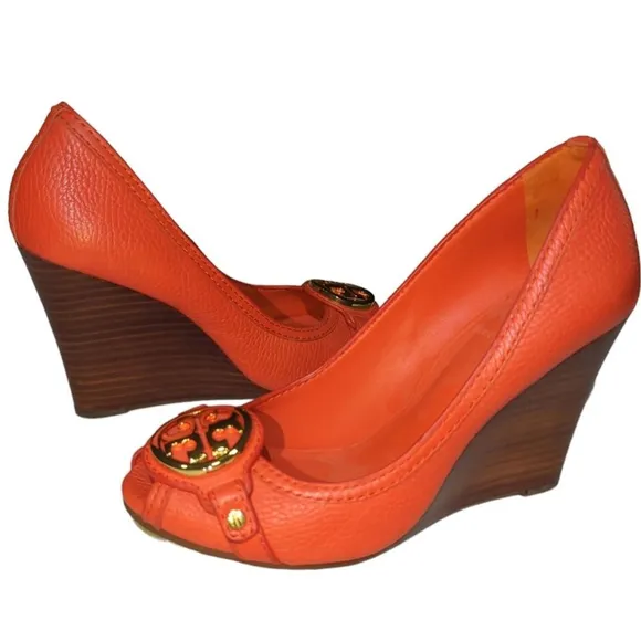 Tory Burch Womens Wedge Sandels Shoes Orange Gold Leather Peep Toe Heels Size 6