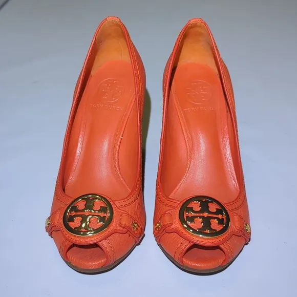 Tory Burch Womens Wedge Sandels Shoes Orange Gold Leather Peep Toe Heels Size 6