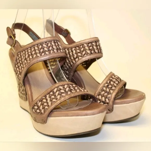 UGG Assia Heeled Sandals Women Size 7.5 38.5 Woven Neutral Leather Shoes