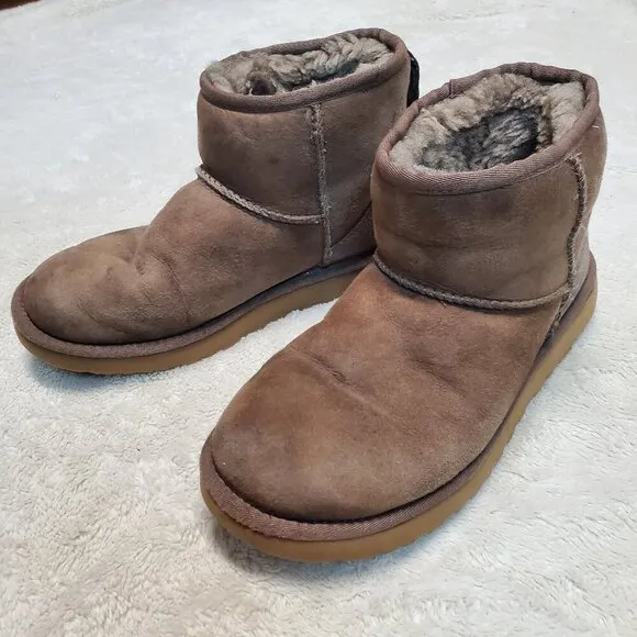 Ugg Classic Chocolate Brown Suede Lined Mini Short Bootie Boots Shoes Women 6
