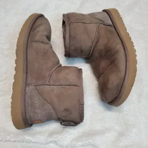 Ugg Classic Chocolate Brown Suede Lined Mini Short Bootie Boots Shoes Women 6
