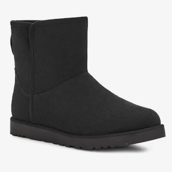 UGG Cory II Bootie Size‎ 9