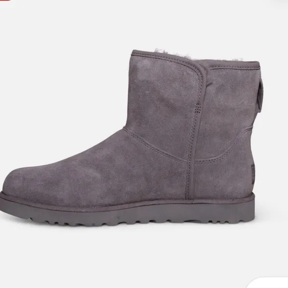 UGG Cory Il Bootie gray woman size 6 new ( store display)