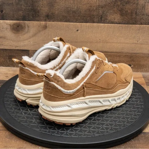 UGG Spill Seam Chestnut Sneakers Men’s Size 9