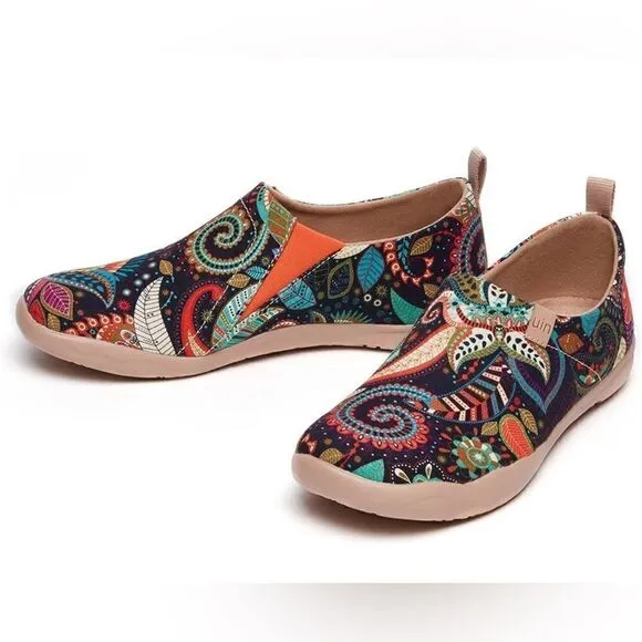UIN Floral Art Sneaker Canvas Slip-On Travel Shoes Mandala Womens 9.5 NWT/in box