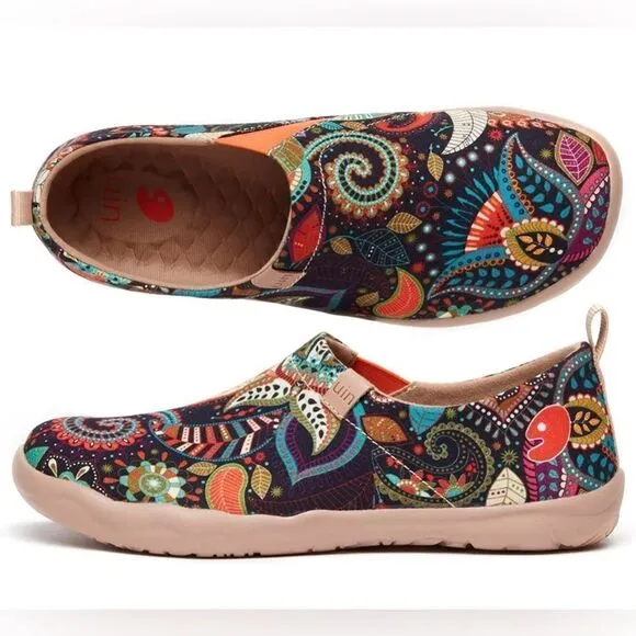 UIN Floral Art Sneaker Canvas Slip-On Travel Shoes Mandala Womens 9.5 NWT/in box