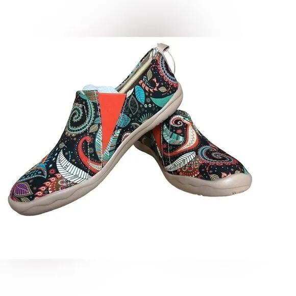 UIN Floral Art Sneaker Canvas Slip-On Travel Shoes Mandala Womens 9.5 NWT/in box