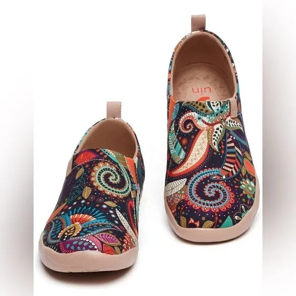 UIN Floral Art Sneaker Canvas Slip-On Travel Shoes Mandala Womens 9.5 NWT/in box