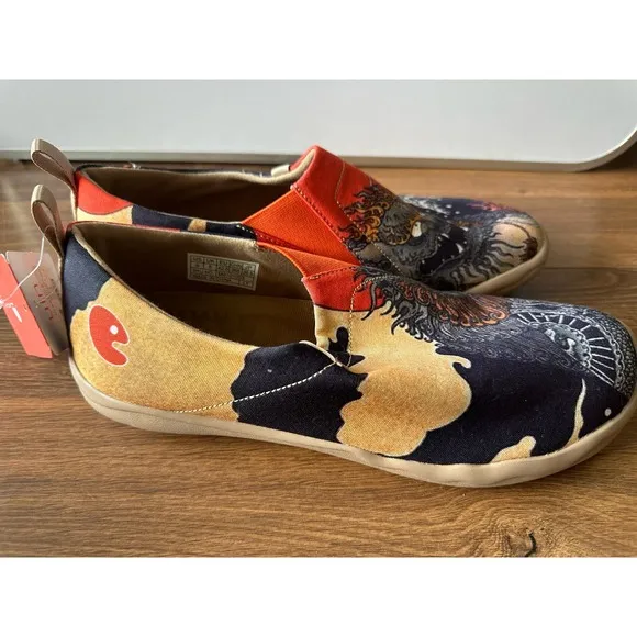 UIN Slip On  Loafers Lightweight Comfort Art Painted Fashion Sneaker Silent Man