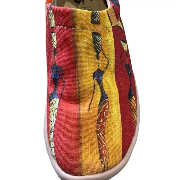 UIN U In Story NWT Shoes Slip On Painted Canvas African Lady Walking Women’s 10