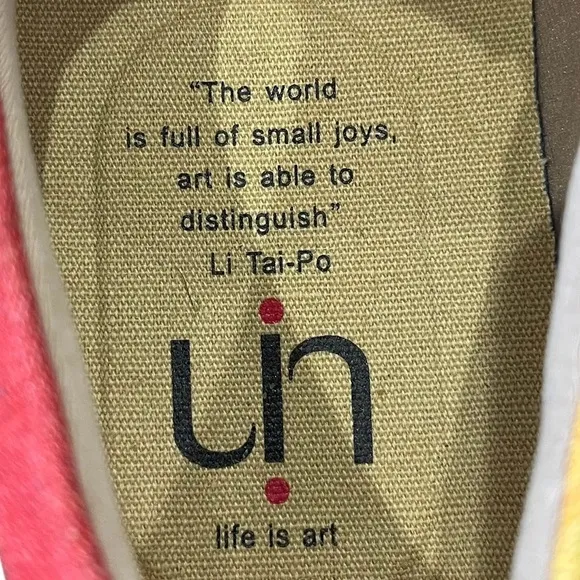 UIN U In Story NWT Shoes Slip On Painted Canvas African Lady Walking Women’s 10