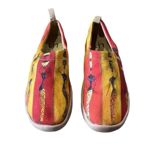 UIN U In Story NWT Shoes Slip On Painted Canvas African Lady Walking Women’s 10