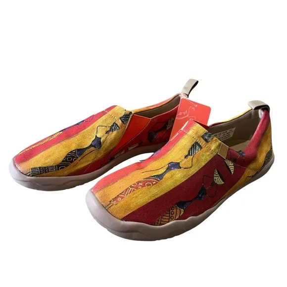 UIN U In Story NWT Shoes Slip On Painted Canvas African Lady Walking Women’s 10
