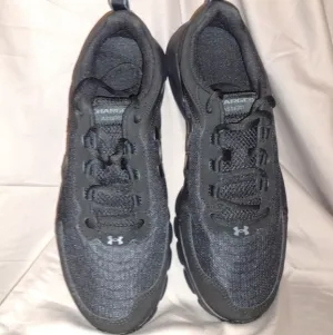 Under Armour &quot; CHARGED &quot; assert Men's size 11.5 Tennis Shoes &quot; BLACK ON BLACK&quot;