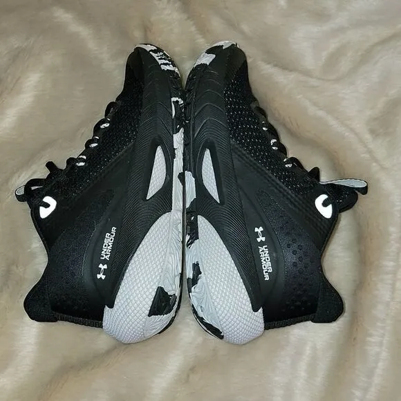 UNDER ARMOUR BLACK HOVR BREAKTHROUGH BASKETBALL SHOES, SIZE 5 - NEW!