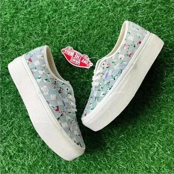 Vans Authentic Stacked Woven Floral