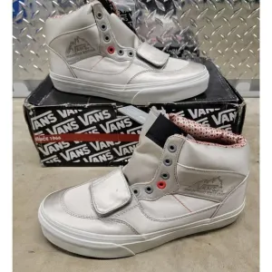 Vans Mountain Edition‎ High Satin Pack Shoes Size 7.5 Neutral Grey/Poppy Red