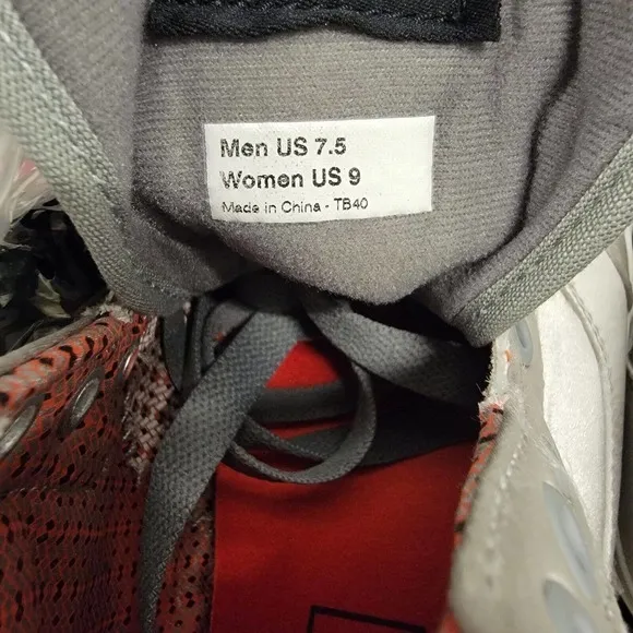 Vans Mountain Edition‎ High Satin Pack Shoes Size 7.5 Neutral Grey/Poppy Red