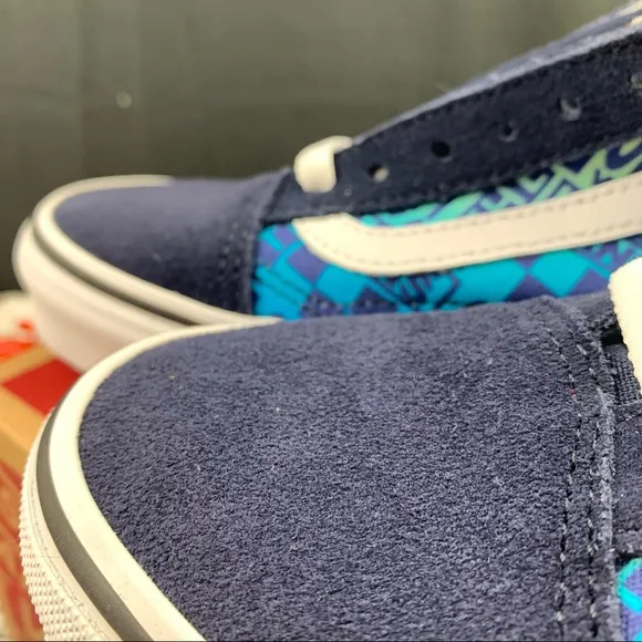 Vans Old Skool Logo Flame Suede 6.5 Womens