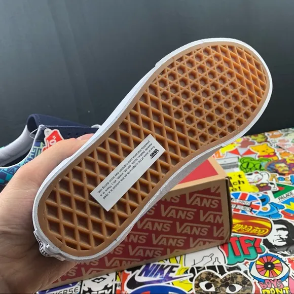 Vans Old Skool Logo Flame Suede 6.5 Womens