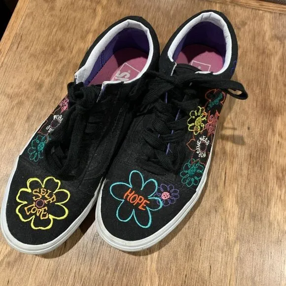 VANS Old Skool Sz 9.5 Shoes Cultivate Care Embroidered‎ Skate Sneaker Reflect