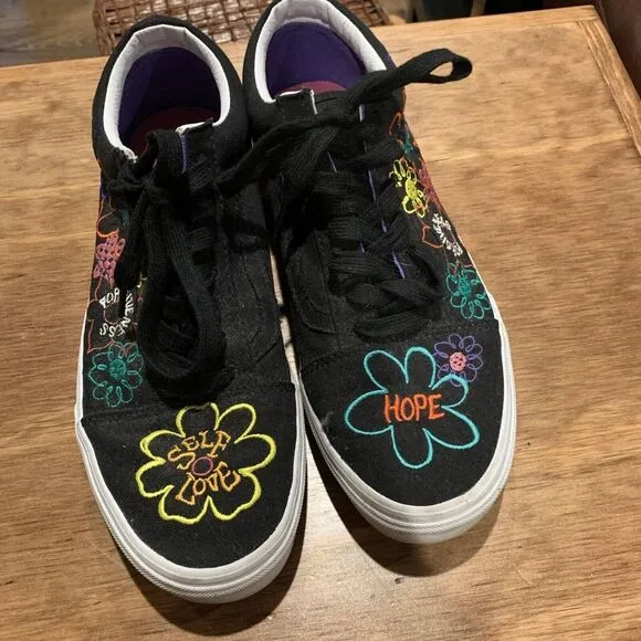 VANS Old Skool Sz 9.5 Shoes Cultivate Care Embroidered‎ Skate Sneaker Reflect