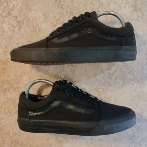 Vans Shoes Mens 9 / Women's 10.5 Lace Up Leather Accents Flat Skater Sneakers